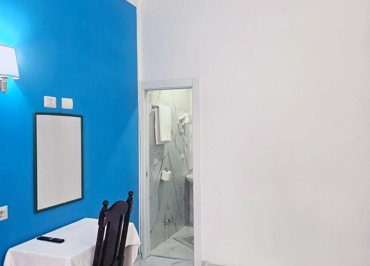 Relax On 247 Hostel Rome 0*,  Italy